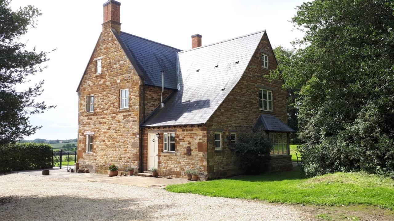 Cockley Hill Farm Bed & Breakfast Бракли Екстериор снимка