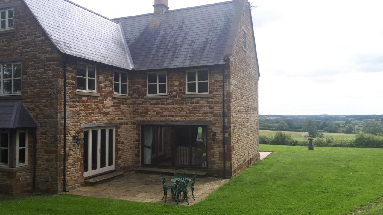 Cockley Hill Farm Bed & Breakfast Бракли Екстериор снимка