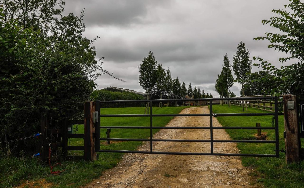 Cockley Hill Farm Bed & Breakfast Бракли Екстериор снимка